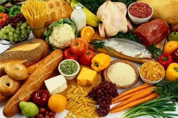 أطعمة "لذيذة" تدمر دماغك وتصيبك بالاكتئاب دون أن تشعر