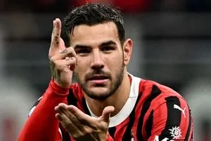 ثيو هيرنانديز على رادار الدوري الإنجليزي!