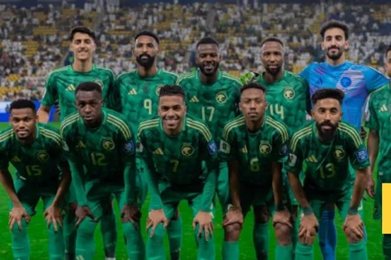 فرصة الأخضر في التأهل إلى الدور الثاني من الكأس الذهبية