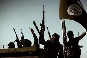 تحركات أمريكية تثير القلق ومؤشرات على إعادة تفعيل "داعش" في المناطق الغربية