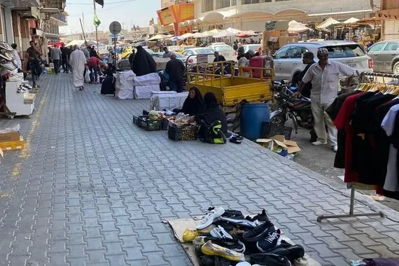 بسطيات إيرانية تغزو أسواق البصرة: أرباح يومية تعادل أسبوعًا في طهران