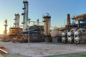 النفط يواصل انخفاضه مع تصاعد الحرب التجارية