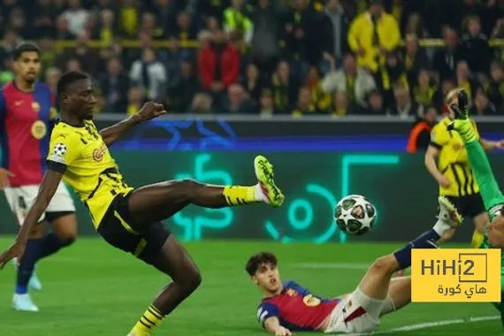 برشلونة يتأخر أمام بروسيا دورتموند في الشوط الأول