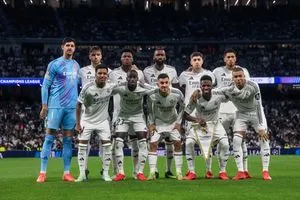 أنشيلوتي يعلن عن تشكيلة ريال مدريد الأساسية لمواجهة أرسنال