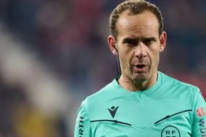 أرقام إيجابية لـ برشلونة مع حكم مباراته أمام سيلتا فيغو