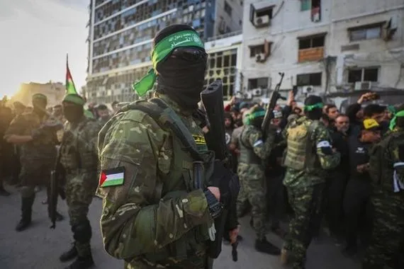 القسام: تستهدف قوة صهيونية بالقذائف وتوقع قتلى وجرحى
