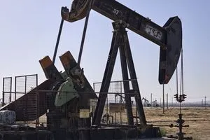 اسعار النفط ترتفع مع ترقب زيادة إمدادات أوبك بلاس