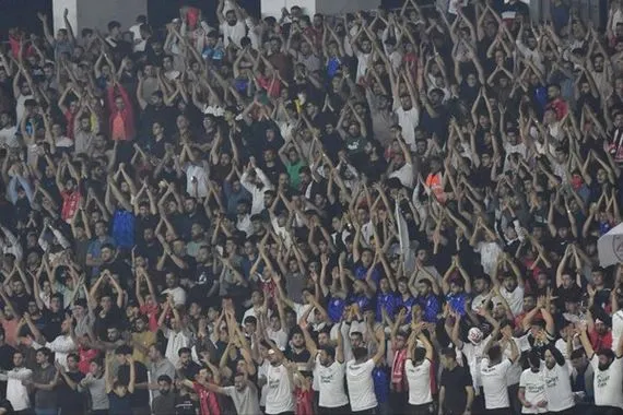 حرمان جماهير ناديي نوروز وزاخو حتى نهاية الموسم