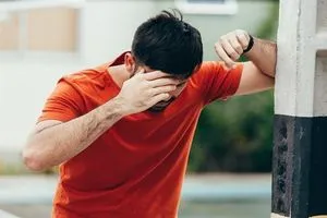 اخصائية أعصاب توضح مدى تأثير الدوخة وارتباطها بالامراض