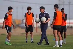 الكعبي يدعو اتحاد الكرة لتسمية الحكيم مدرباً للمنتخب الوطني