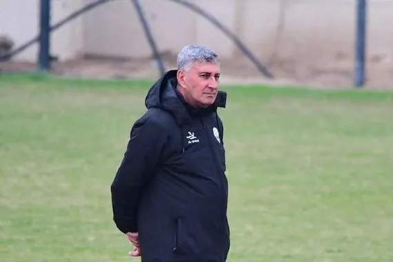 مدرب ينصح بعدم تولي المحلي تدريب المنتخب الوطني