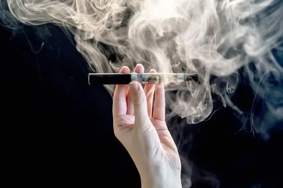 الصحة النيابية تقرّ بالإجماع حظر "الفيب" وتنظيم استخدام الأرجيلة والسجائر