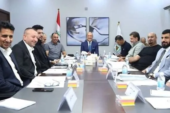 قانوني يحدد ازدواجية في عمل اتحاد الكرة