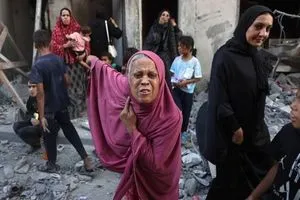 تعد جريمة حرب.. تحذيرات من النقل القسري للفلسطينيين من غزة