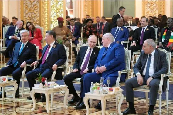 بوتين يهمّش السيسي.. والمشهد لا يحتمل التأويل: القاهرة خارج نادي الكبار