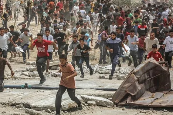 أغلقت مواقعها عشرات الشهداء والجرحى في مراكز المساعدات الإسرائيلية الأميركية