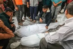 شهداء وجرحى أثناء حصول المساعدات في غزة واليونيسيف تطلق نداء استغاثة قناة العالم الاخبارية