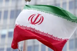 قرار عنصري إيران تندد بشدة بحظر السفر الأمريكي