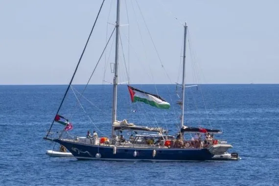 أكثر من 200 عضو في البرلمان الأوروبي يطالبون بالسماح لسفينة مادلين بعبور آمن إلى غزة