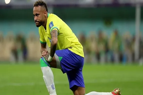 نيمار يصاب بكورونا ويغيب عن سانتوس مؤقتًا