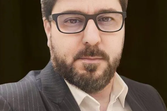 لو يخجل الموت قليلا لكوكاس هسيس كلمات الغائبين