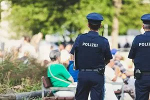 ألمانيا مقتل امرأة وإصابة شخصين آخرين في هجوم بسكين شفق نيوز