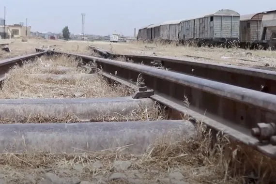 أمسية سينمائية قطار يحطم سيارة ببغداد وحصان يربك المرور بكركوك شفق نيوز