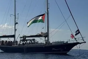 إسرائيل تعترض سفينة مادلين المتجهة إلى غزة وتختطف طاقمها