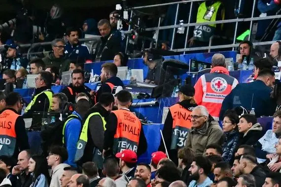 فاجعة تهز مدرجات نهائي دوري الأمم الأوروبية
