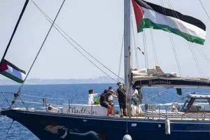 إسرائيل تحتجز سفينة مساعدات حاولت كسر الحصار عن غزة شفق نيوز
