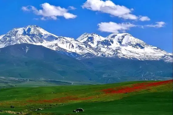 جبل سبلان مرآة جمال الطبيعة في إيران قناة العالم الاخبارية