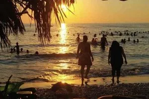 السلطات السورية تحدد ضوابط اللباس في الشواطئ والمسابح
