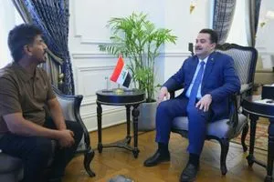 رئيس الوزراء يؤكد التزام الحكومة بالاستجابة لطلبات المواطنين ومتابعة احتياجاتهم