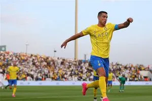 لموسم إضافي رونالدو يجدد عقده مع النصر
