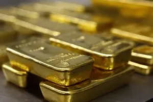 الذهب يتراجع عالمياً وسط آمال اتفاق تجاري بين الصين وأمريكا شفق نيوز