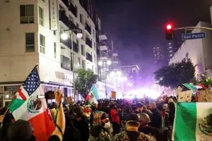 مظاهرات واسعة السبت بالتزامن مع عيد ميلاد ترامب قناة العالم الاخبارية
