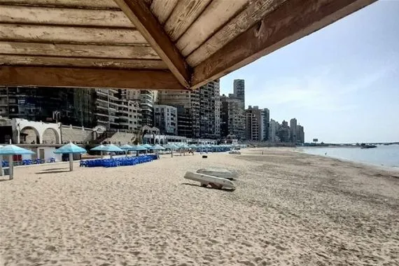 منها إلزام النساء بلباس البوركيني ضوابط جديدة في الشواطئ والمسابح
