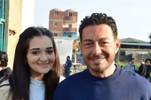 الفنان أحمد زاهر يناشد الجمهور الدعاء لابنته ملك بعد دخولها المستشفى