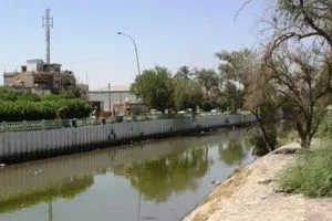 البيئة تصريف مياه الصرف في شبكات الأمطار يرفع تركيز الملوثات المائية