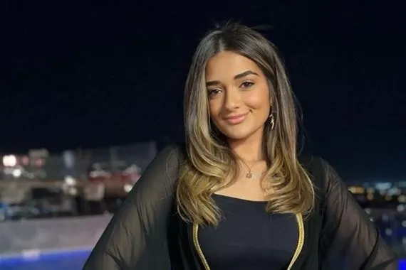 رسالة غامضة من والدة ملك أحمد زاهر بعد تعرضها لوعكة صحية