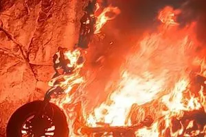 مسيرة إسرائيلية تستهدف دراجة نارية جنوب لبنان فيديو شفق نيوز