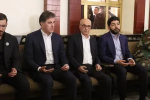 نيجيرفان بارزاني يشارك في مجلس عزاء كريم سنجاري صور شفق نيوز