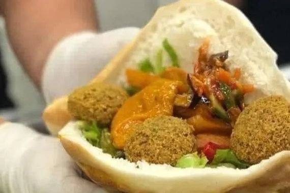 في اليوم العالمي لـ الفلافل أكلة شهية عند العراقيين وتباين بشأن أصولها شفق نيوز