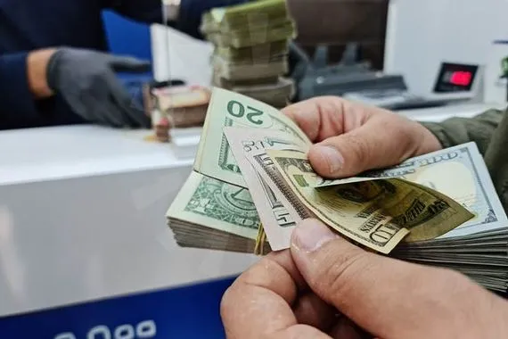 عقب التوترات بين واشنطن وطهران ارتفاع سعر صرف الدولار في البورصات العراقية