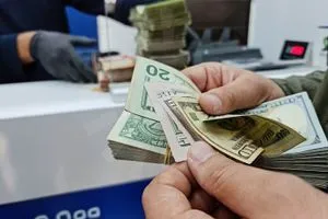 عقب التوترات بين واشنطن وطهران ارتفاع سعر صرف الدولار في البورصات العراقية