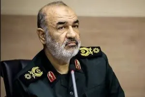 حسين سلامي قائد عسكري مقرب من خامنئي وعدو شرس لإسرائيل