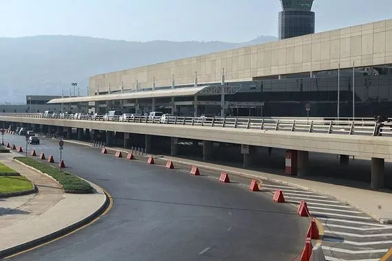 لبنان يحلق غرباً فقط والعراق يعلق الطيران نحو بيروت شفق نيوز