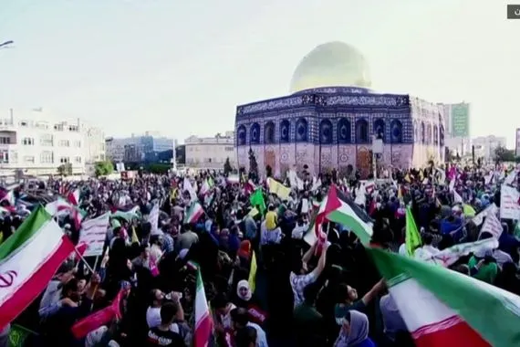 مراسلة العالم تنقل أجواء احتفالات عيد الغدير وسط فرحة الرد الإيراني قناة العالم الاخبارية