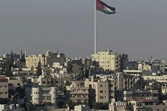 الأردن يعيد فتح مجاله الجوي