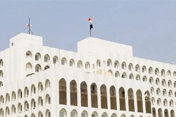 الخارجية تخصص ارقام طوارئ للعراقيين المتواجدين في ايران